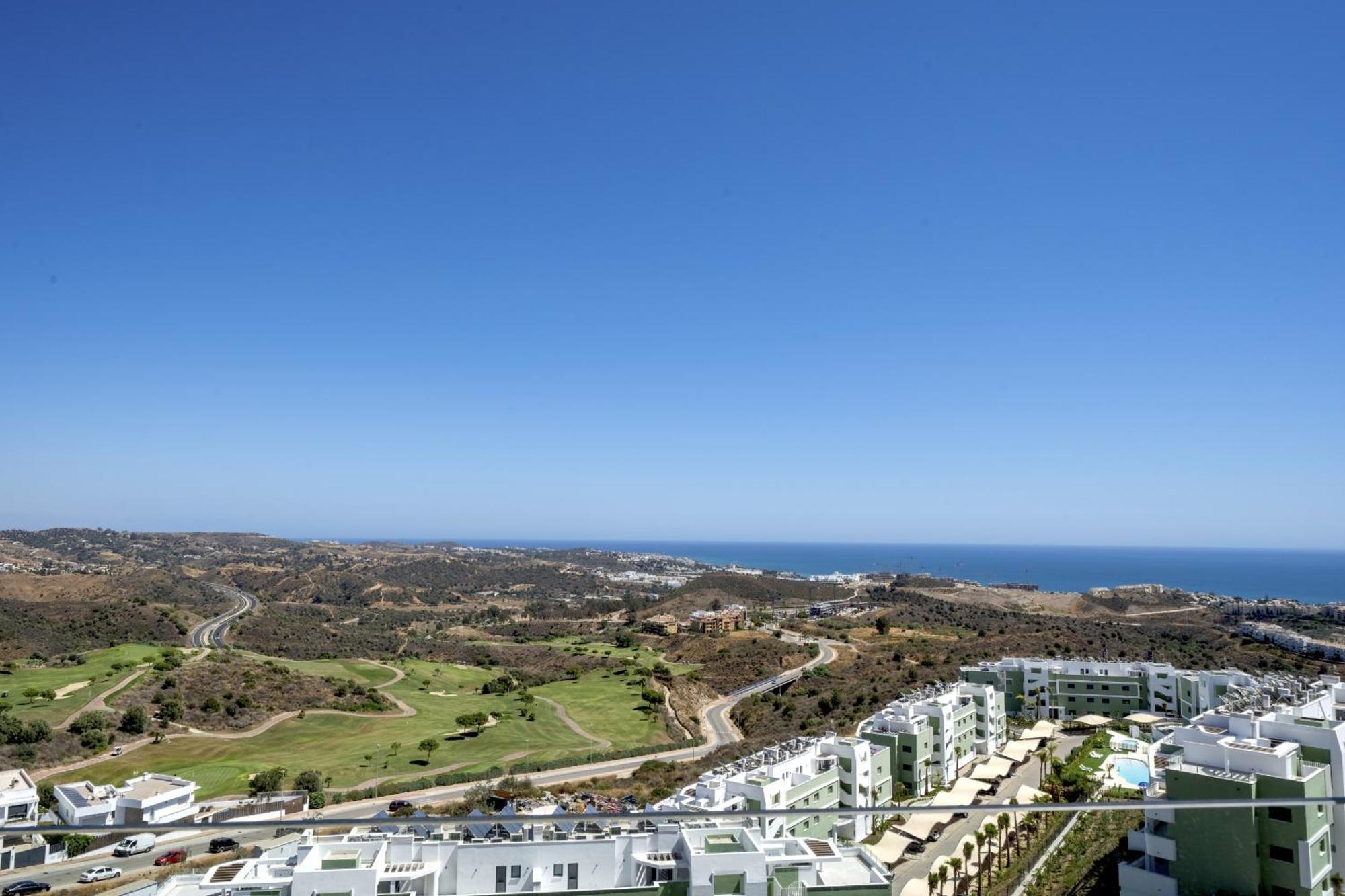 Modern 2 Bed 2 Bath La Cala Hills Apt-Sea Views - 104 Keflavík Ngoại thất bức ảnh